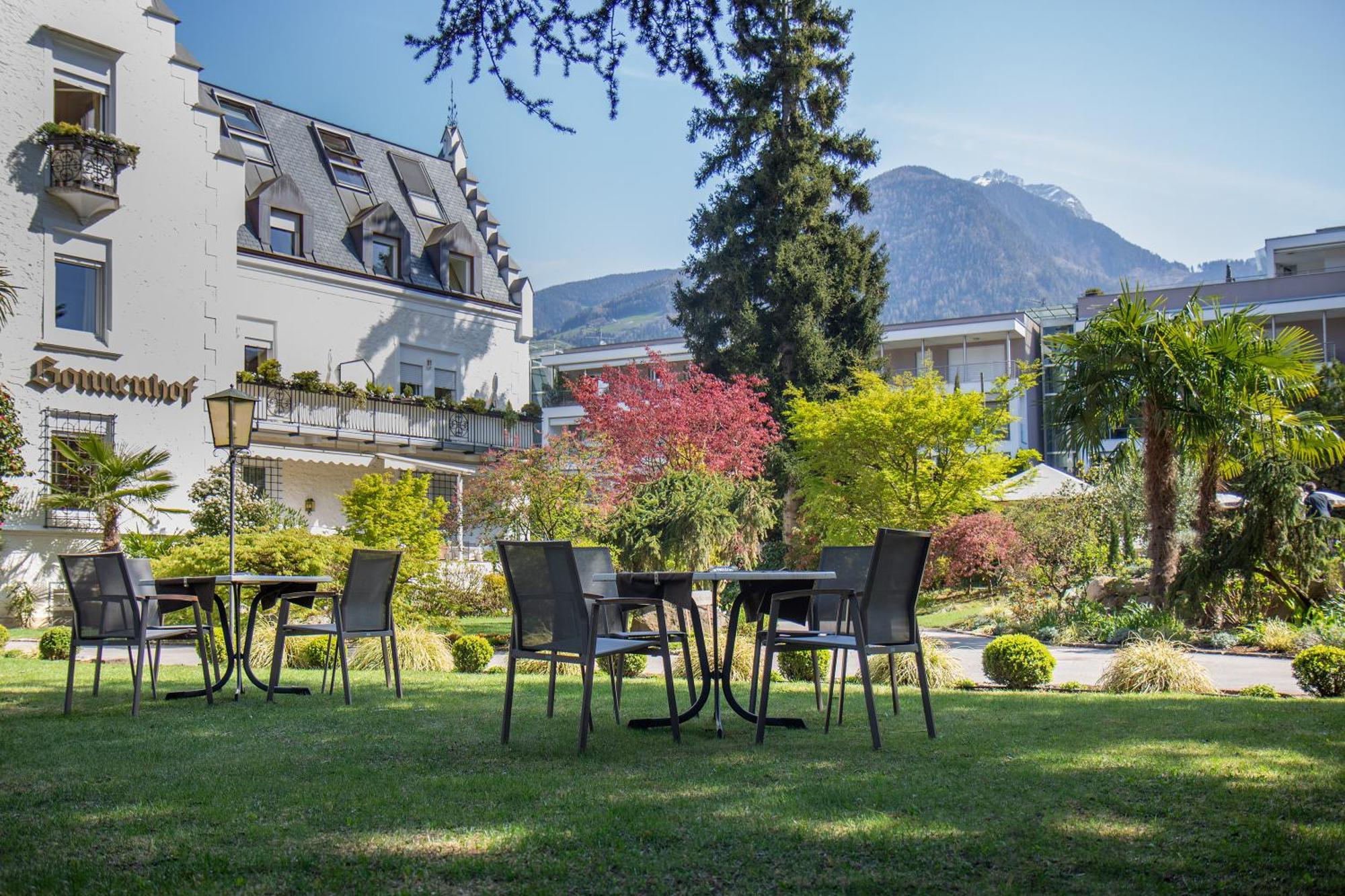 Hotel Sonnenhof Merano Exterior photo