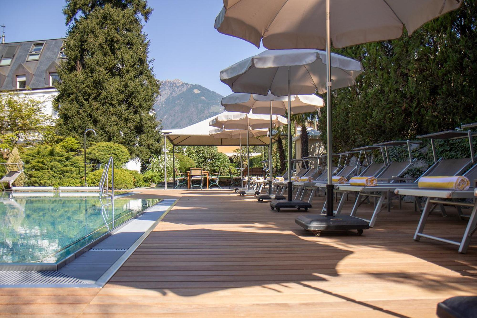 Hotel Sonnenhof Merano Exterior photo